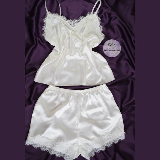 Pyjama bustier short satin en dentelle