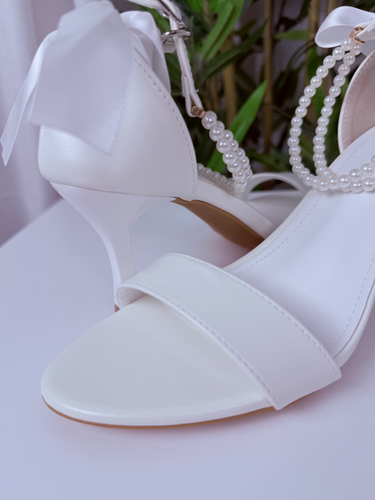 Sandale blanche avec perles