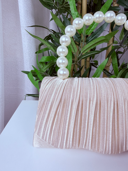 Pochette crème avec perles